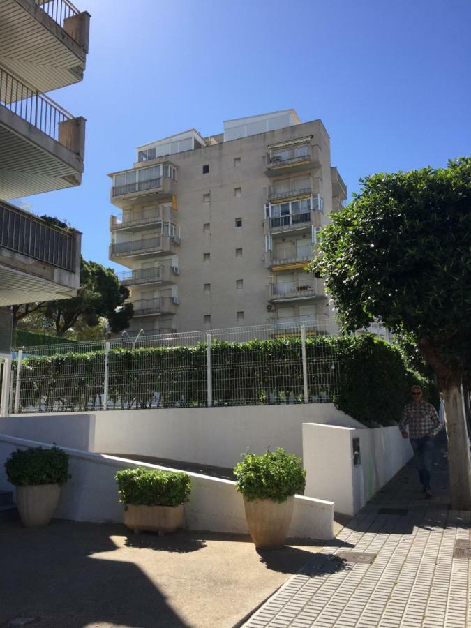 Apartamento Familiar Leomar سالو المظهر الخارجي الصورة