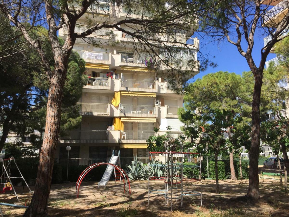 Apartamento Familiar Leomar سالو المظهر الخارجي الصورة